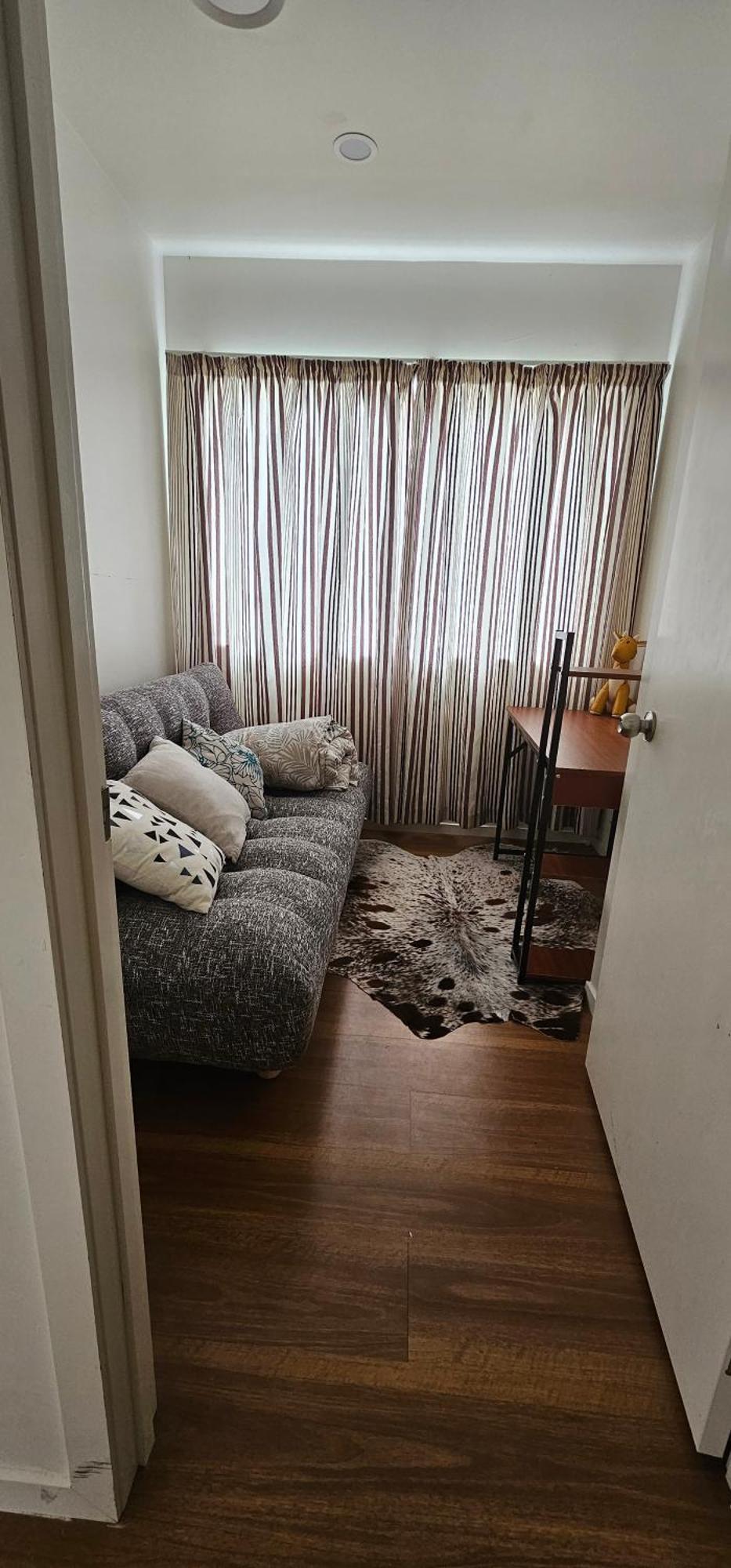 This Fabulous, Single-Level 3 Plus 1 Small Room With Folding Sofa Home Auckland Eksteriør bilde